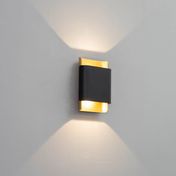 nero e oro lampada a muro della stanza di luce - Manduria