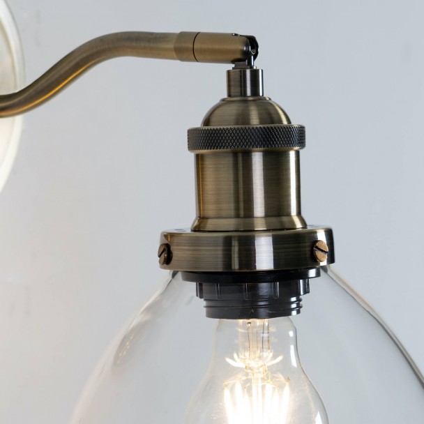 Lampada da parete in vetro