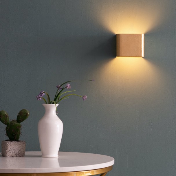 Applique LED integrate a scomparsa
