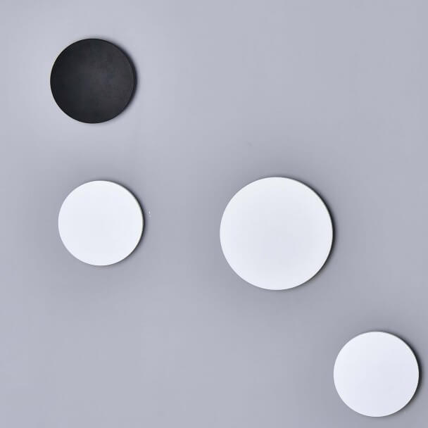 Apparecchio da parete dal design discreto