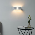 Lampada da parete di design bianca
