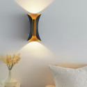 Lampada da parete nera dal design moderno