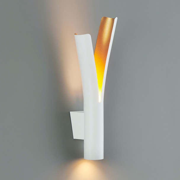 Luce a parete con diffusione verso l'alto