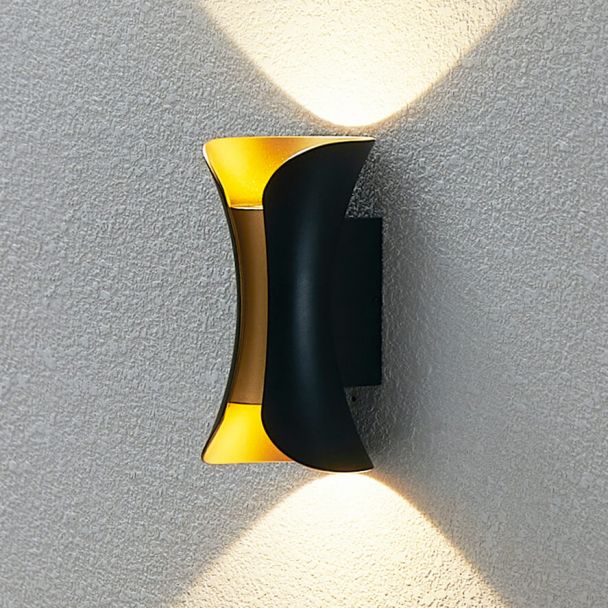 Illuminazione a parete IP54 nero e oro