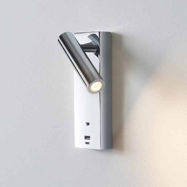 Applique LED da lettura cromata con porta USB e...