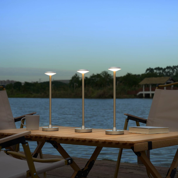 Lampada da tavolo touch dorata LED dimmerabile...