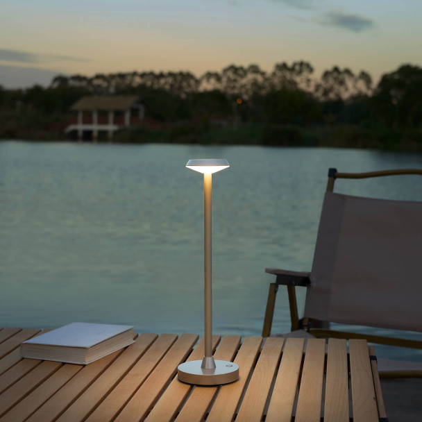 Lampada da tavolo touch dorata LED dimmerabile...