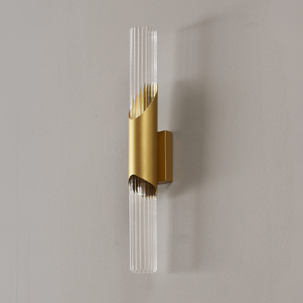 Applique lunga contemporanea in oro chiaro con...