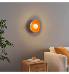 Applique moderna in ceramica arancione e vetro bianco -...