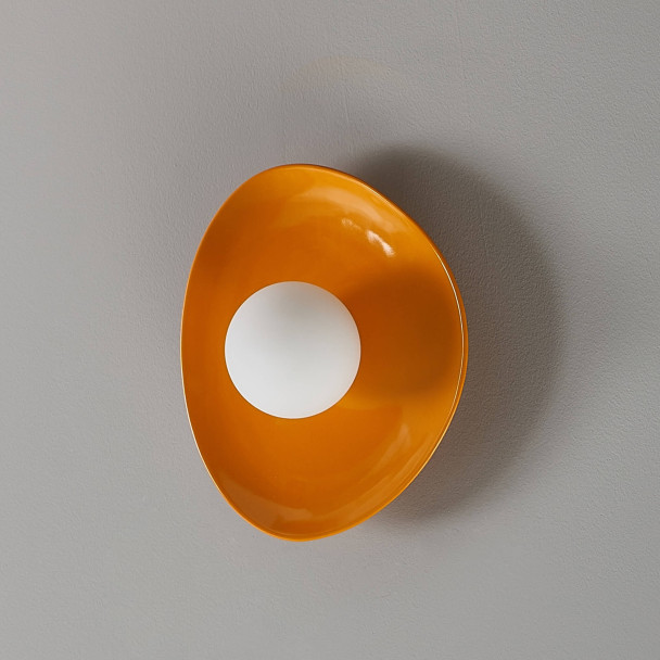Applique moderna in ceramica arancione e vetro...