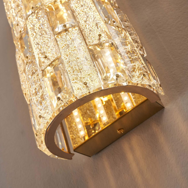 Applique LED dorata con cristalli di vetro e...